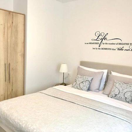 Cocoville Beach House- Makarska Apartman Kültér fotó